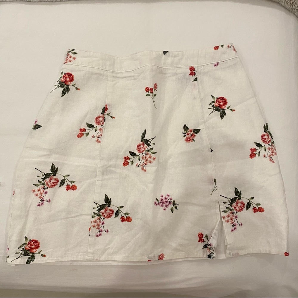 Floral mini skirt